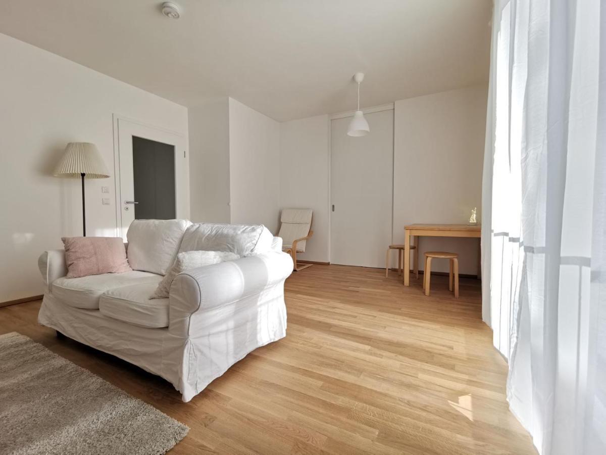 Gemuetliches Privatzimmer In Geraeumiger Gemeinschaftswohnung Dresden Exterior foto
